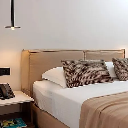 Sphinx Hotel 3*